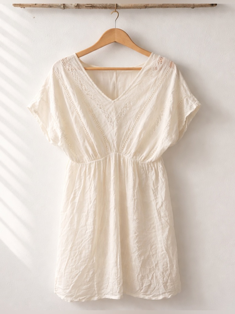 Vero Moda White V-Neck Eyelet Mini Dress Elastic Waist Short Sleeve Romantic M